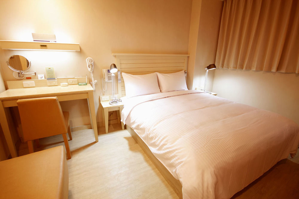 Royal Group Hotel Xiong Zhong Branch Kaohsiung Eksteriør billede