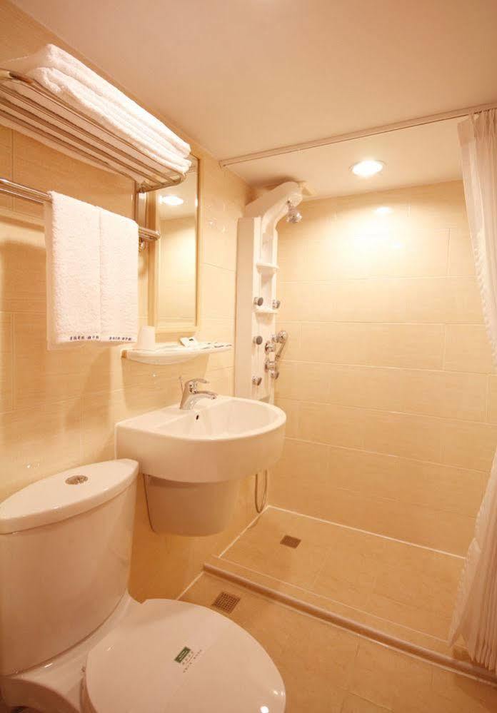 Royal Group Hotel Xiong Zhong Branch Kaohsiung Eksteriør billede
