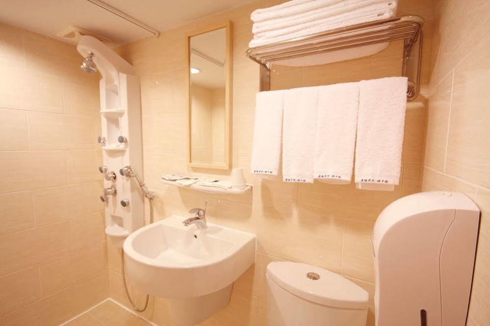 Royal Group Hotel Xiong Zhong Branch Kaohsiung Eksteriør billede